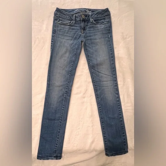 American Eagle Women’s Jeans - Picture 1 of 4